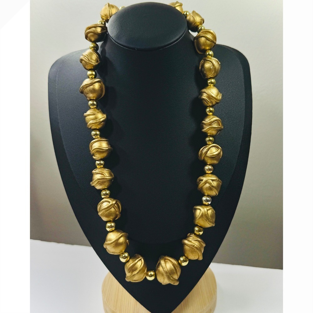 Chunky Gold Tone Statement Necklace Large Textured Beads Clasp Party Vintage - Picture 9 of 9